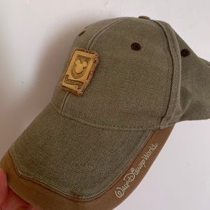 disneyland resort hat!